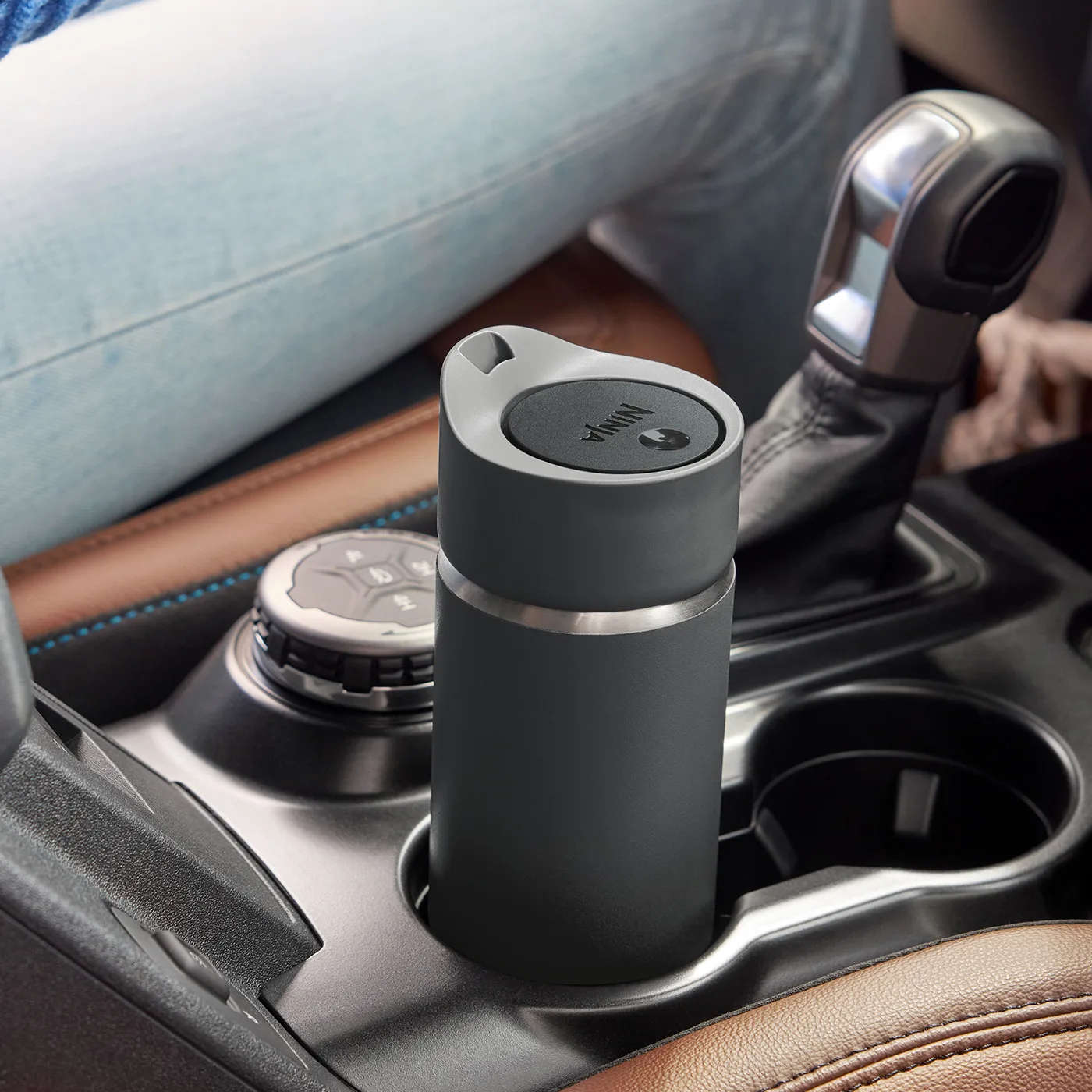 Travel mug with leak-proof lid, made BPA-free