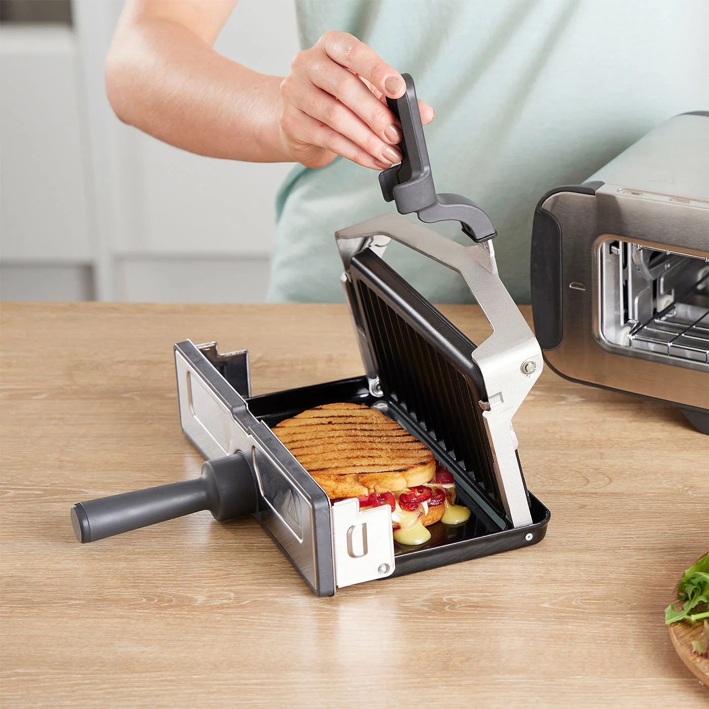 Perfectly-pressed paninis