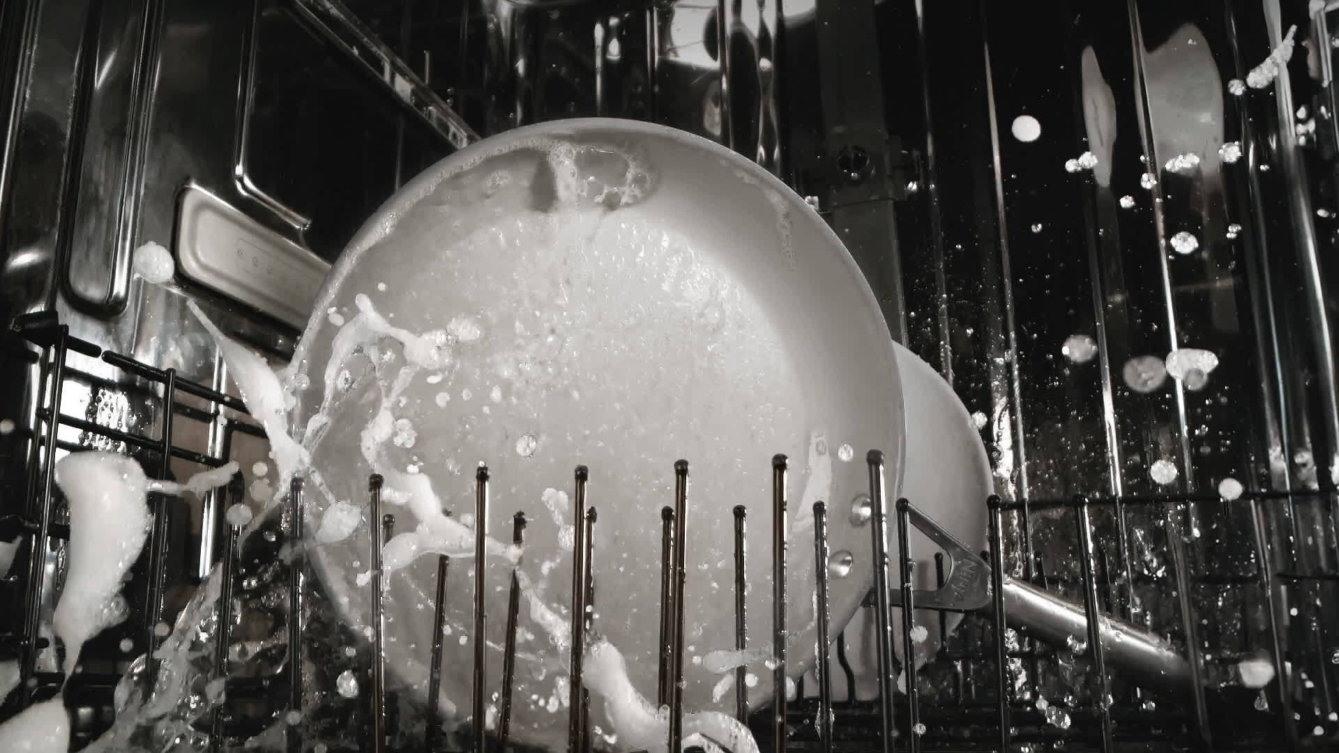 Dishwasher safe for easy cleaning