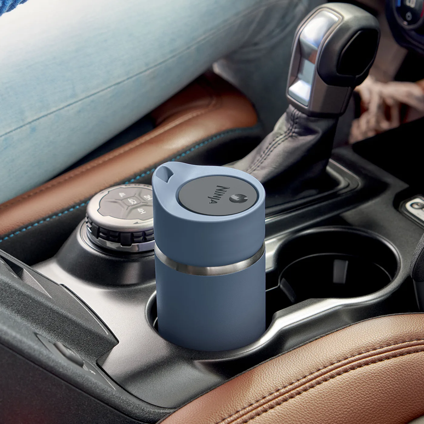 Travel mug with leak-proof lid, made BPA-free