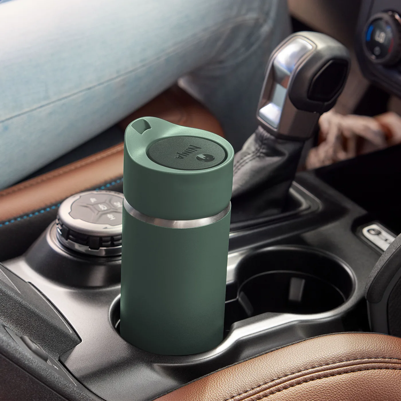 Travel mug with leak-proof lid, made BPA-free